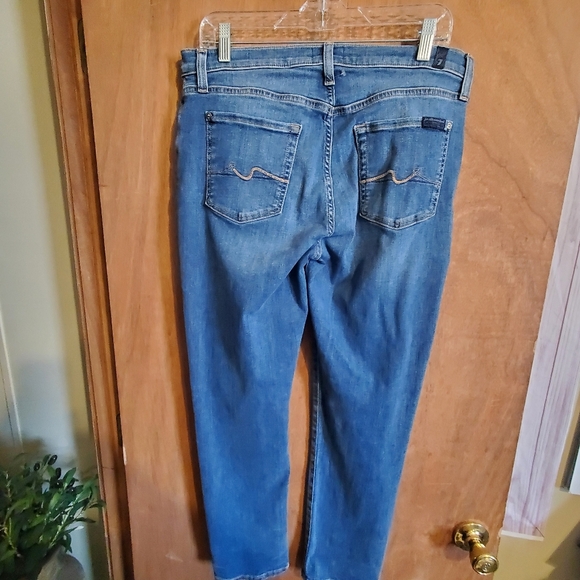 7 For All Mankind. JOSEFINA. 31. Tapered Leg.Button Fly - Picture 6 of 11